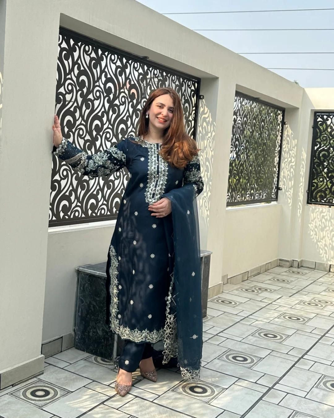 Natural Crepe Kurti Pant Set with Zari & Sequin Embroidery - LC-1370