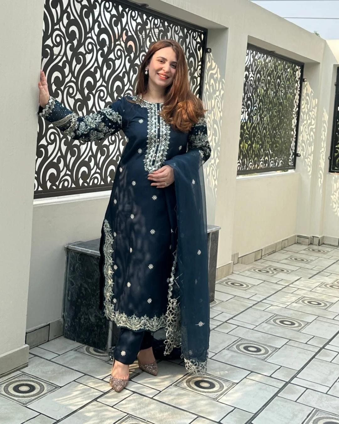 Natural Crepe Kurti Pant Set with Zari & Sequin Embroidery - LC-1370