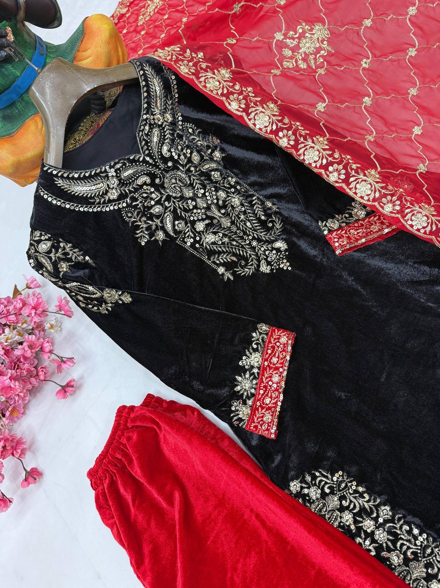 Lc 1410 - velvet suit with beautiful colour combination