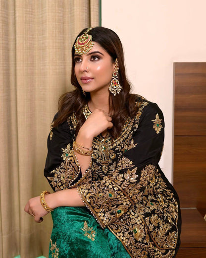 Lc 1412- heavy embroidery velvet suit😍