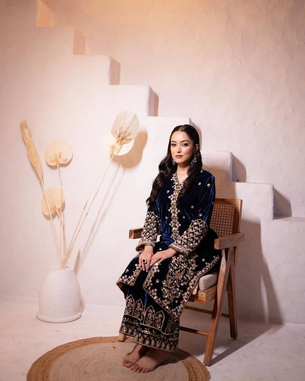 Lc 1153- nevy blue velvet suit with sequence embroidery