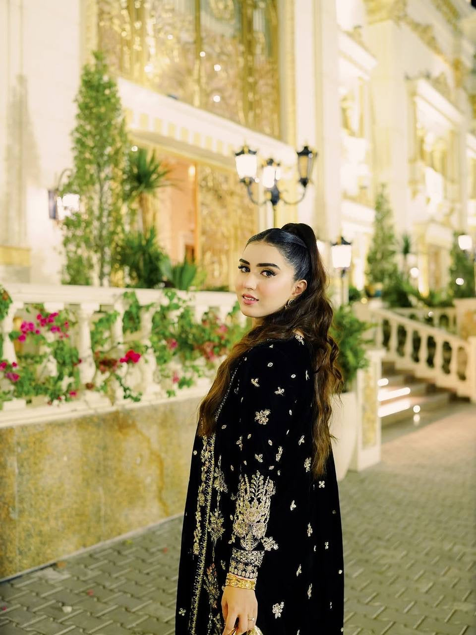 Lc 1415- heavy embroidery velvet suit