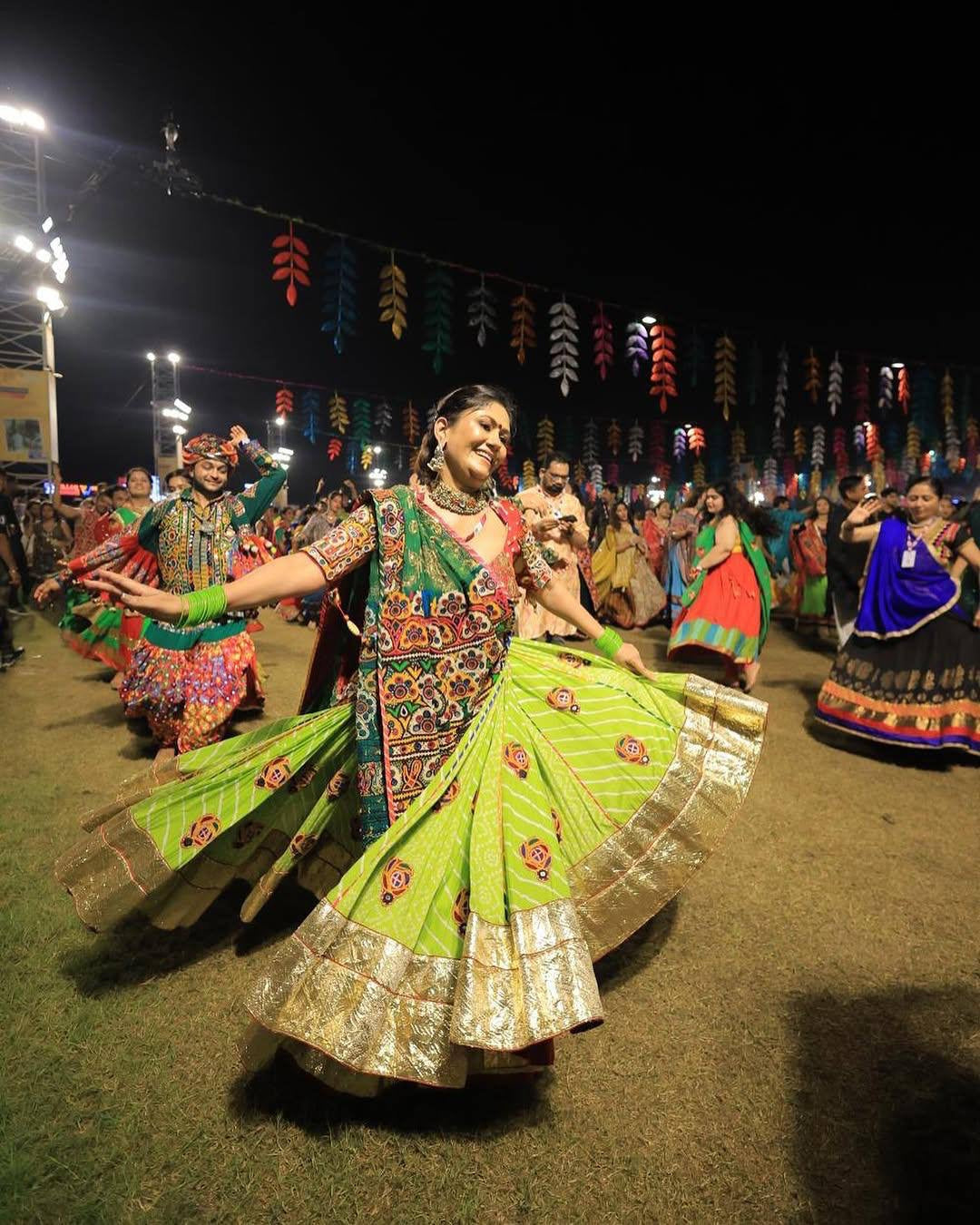 ALC 117 - Premium Navratri Chaniya Choli | Traditional Garba Outfit with Elegant Design