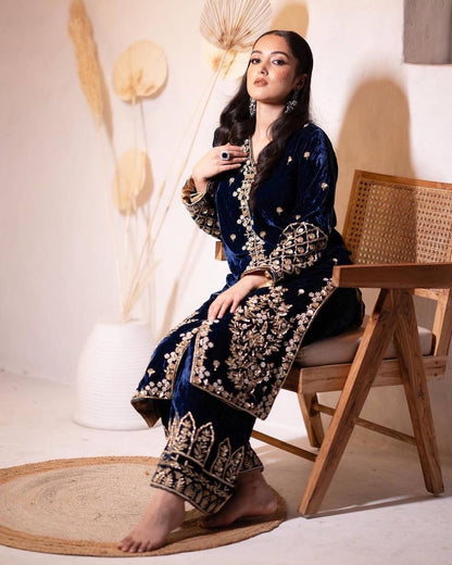 Lc 1153- nevy blue velvet suit with sequence embroidery