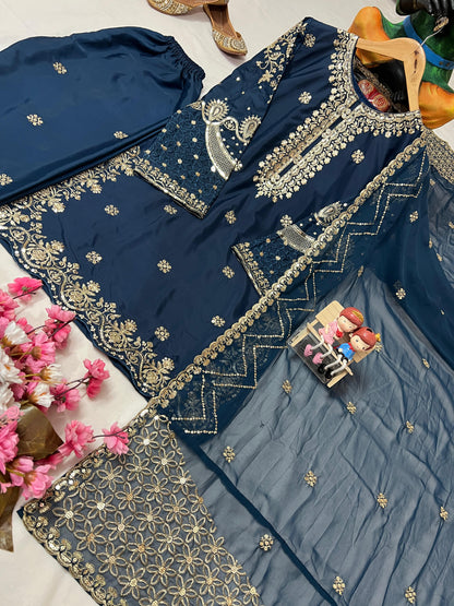 Natural Crepe Kurti Pant Set with Zari & Sequin Embroidery - LC-1370