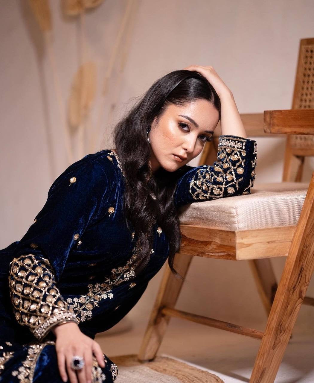 Lc 1153- nevy blue velvet suit with sequence embroidery