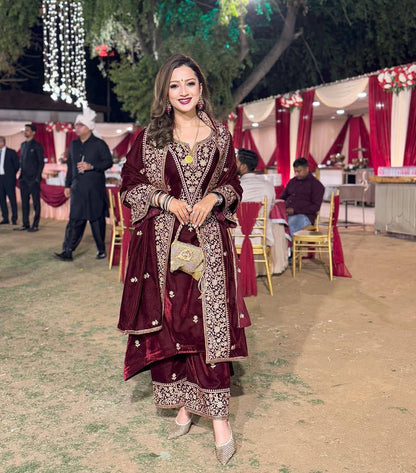 Lc 1411- beautiful velvet suit