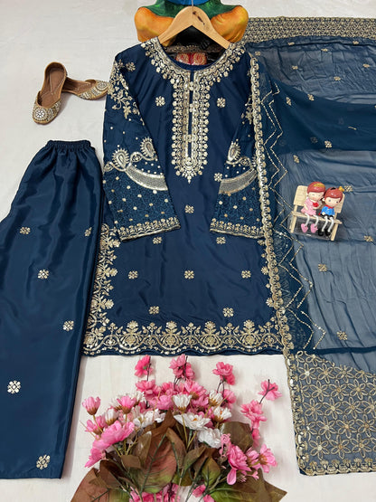 Natural Crepe Kurti Pant Set with Zari & Sequin Embroidery - LC-1370