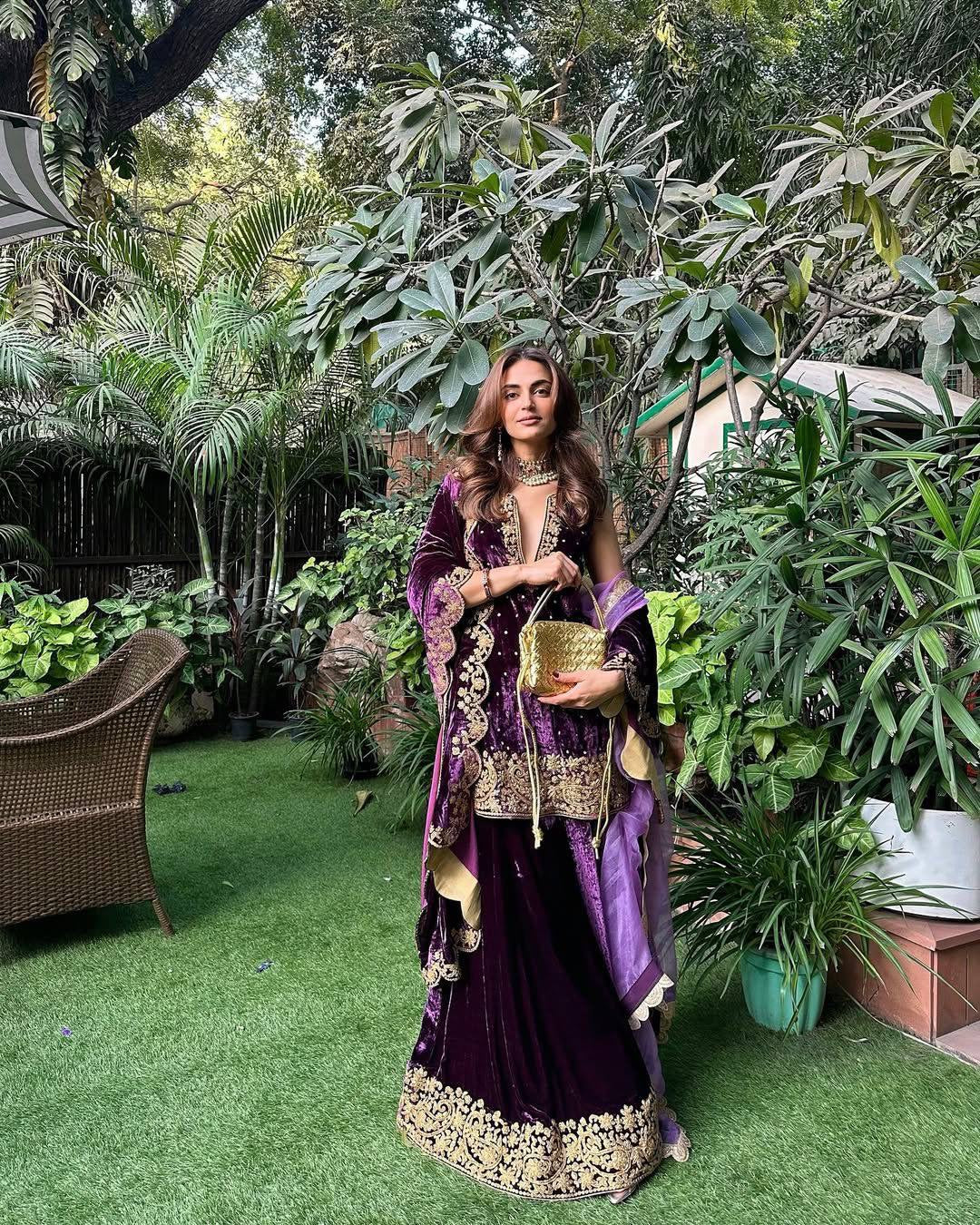 Lc 1420 - wine colour velvet suit