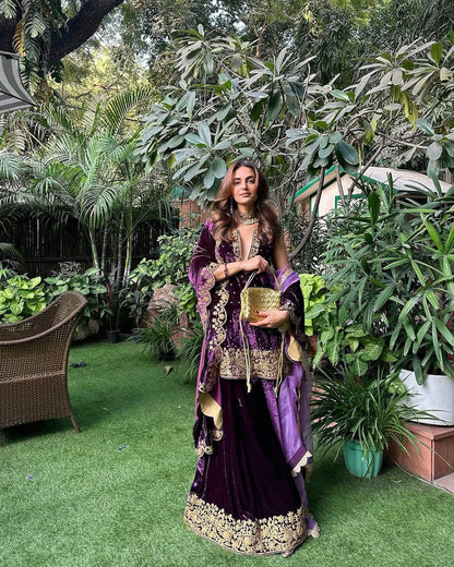 Lc 1420 - wine colour velvet suit