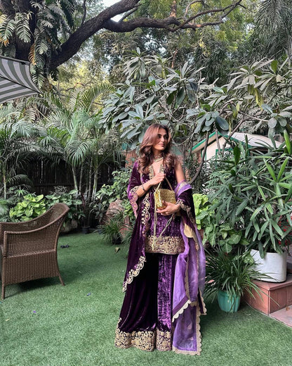 Lc 1420 - wine colour velvet suit