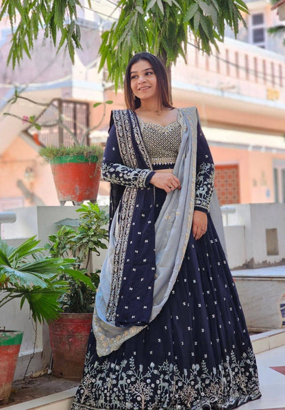 Tapi 291-wedding special lahenga choli with  2 dupatta