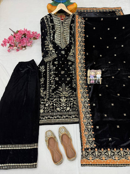 Lc 1415- heavy embroidery velvet suit