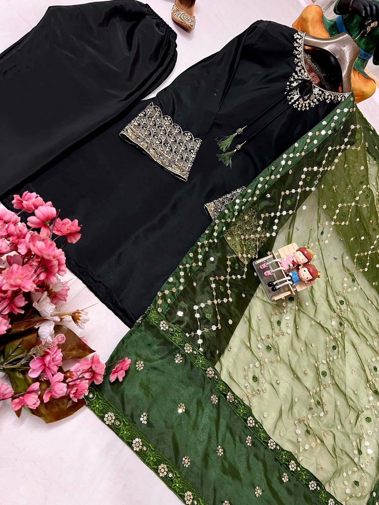French Crepe Silk Kurti Pant Set with Zari Embroidery - LC 1384