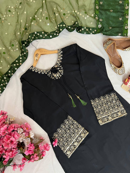 French Crepe Silk Kurti Pant Set with Zari Embroidery - LC 1384