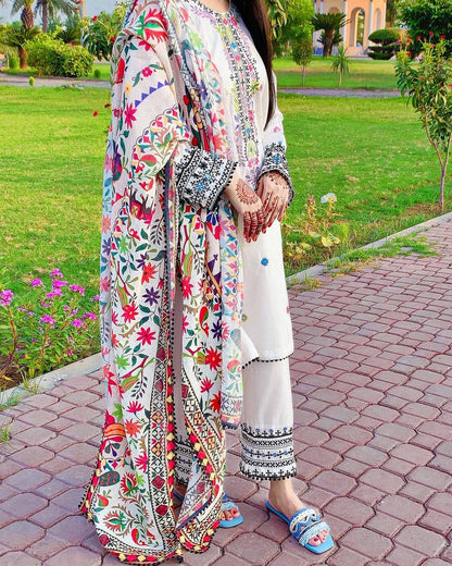 Muslin Cotton Kurti Pant Set with Thread Zari Embroidery - LC 1383