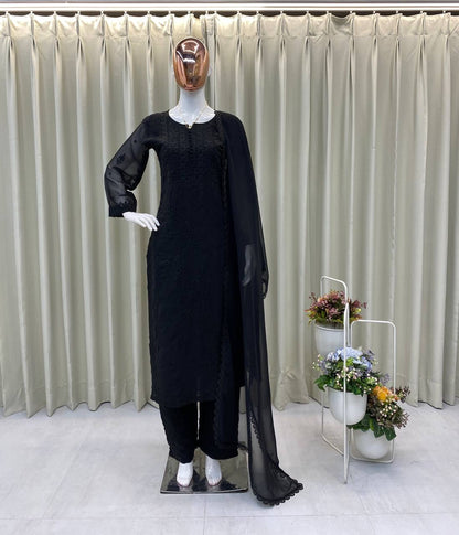 Designer chicken work kurti & pant set with chicken Embroidery work & Dupatta - FFBE-354