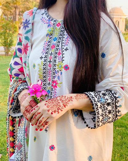 Muslin Cotton Kurti Pant Set with Thread Zari Embroidery - LC 1383