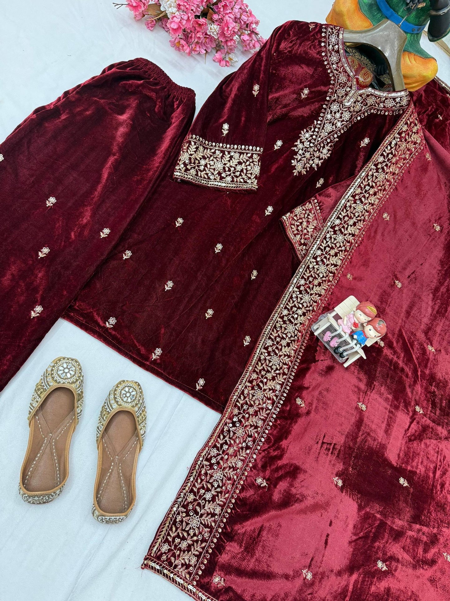 Lc 1411- beautiful velvet suit