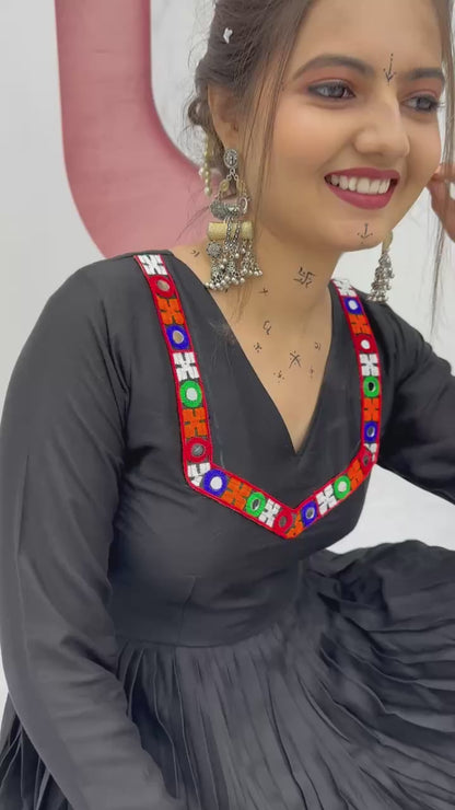 Navratri Dhoti-Kediyu with Gamathi & Real Mirror Work - FFPC 44